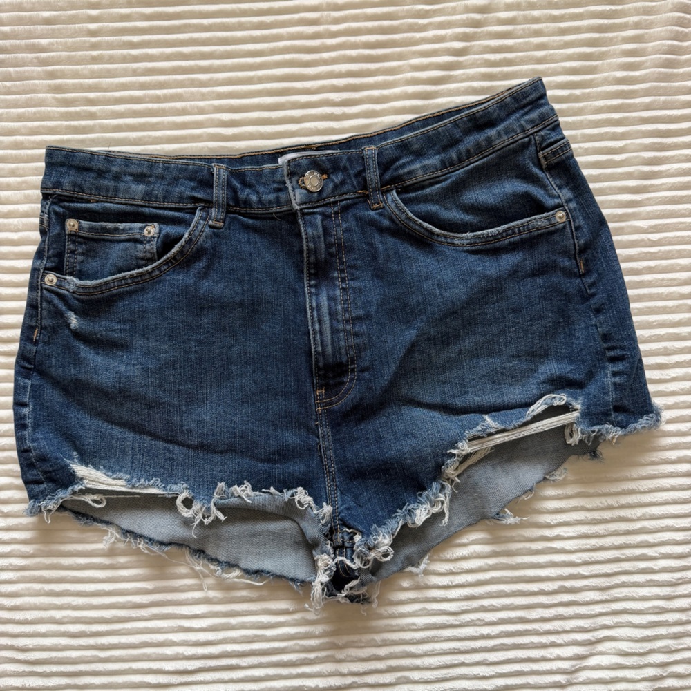 Zara Distressed Jean Shorts size 12